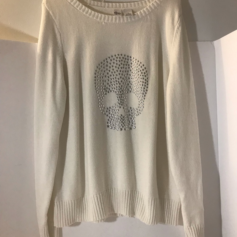 So skull sweater size 1x silver stud cream Halloween graphic rocker